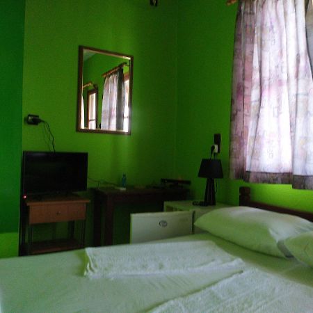 Double Studio Room By The Sea Tsagarada Exterior photo